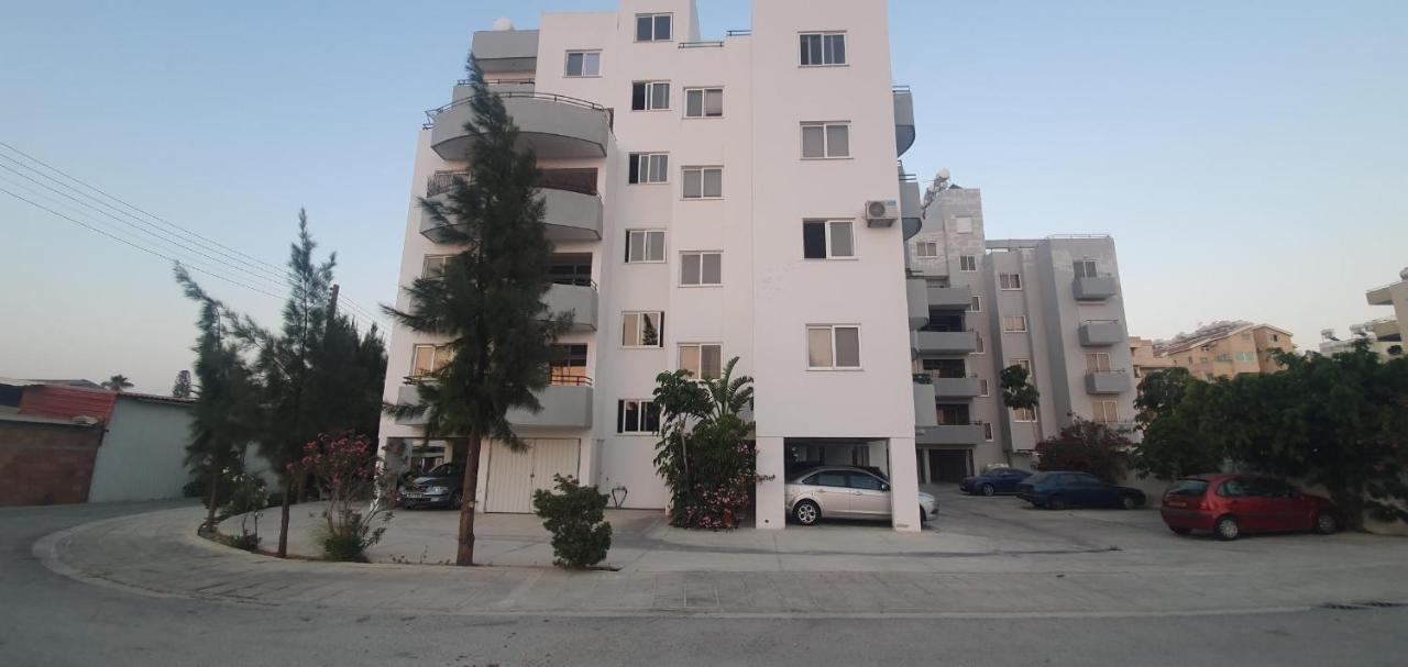 Vasilas Holiday Apartment #1 ลาร์นาคา ภายนอก รูปภาพ