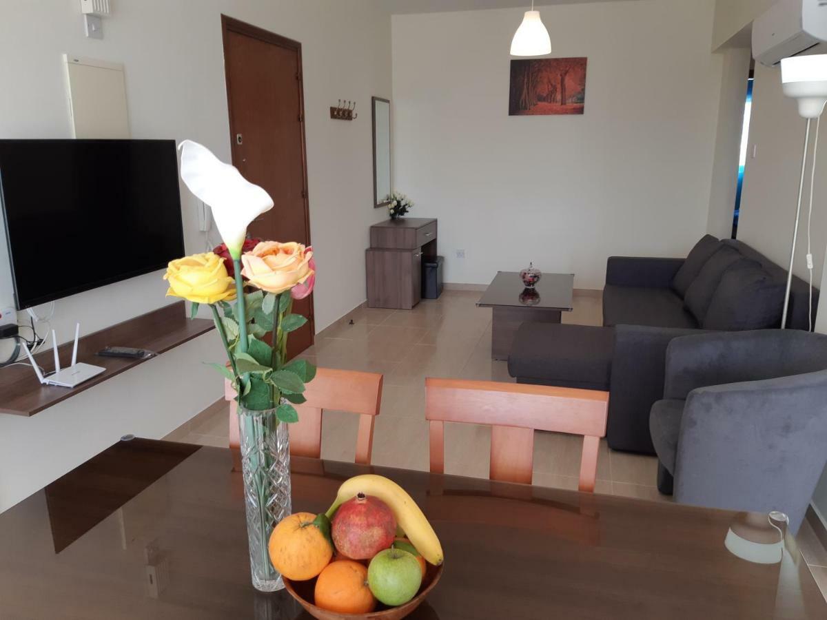 Vasilas Holiday Apartment #1 ลาร์นาคา ภายนอก รูปภาพ