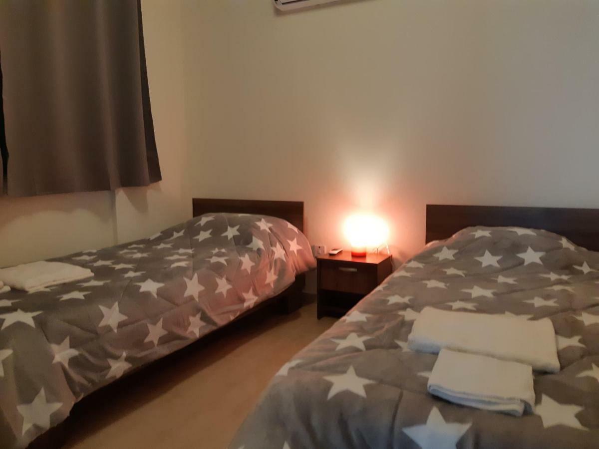 Vasilas Holiday Apartment #1 ลาร์นาคา ภายนอก รูปภาพ