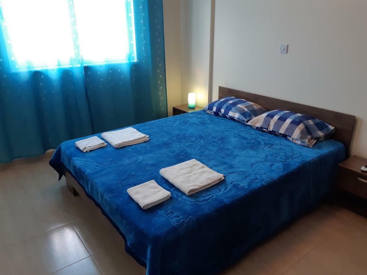 Vasilas Holiday Apartment #1 ลาร์นาคา ภายนอก รูปภาพ