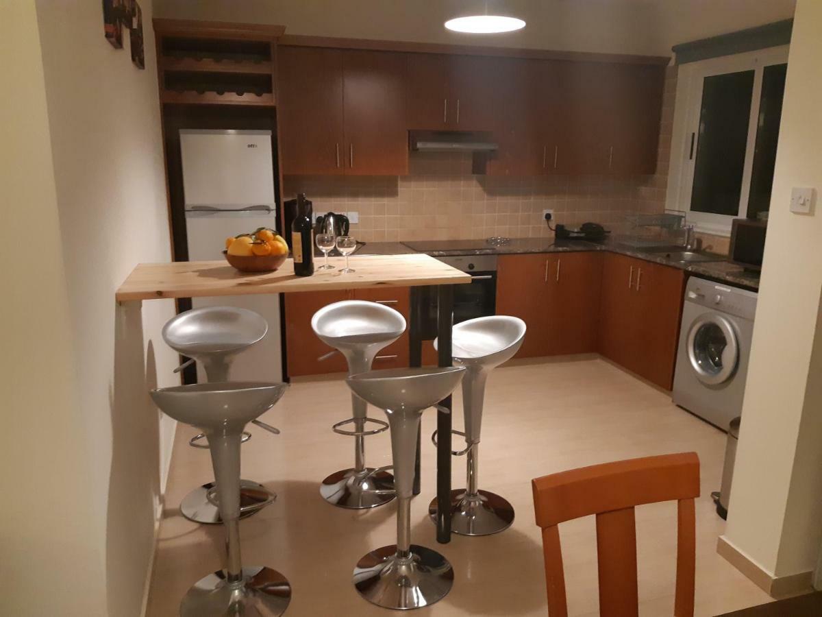 Vasilas Holiday Apartment #1 ลาร์นาคา ภายนอก รูปภาพ